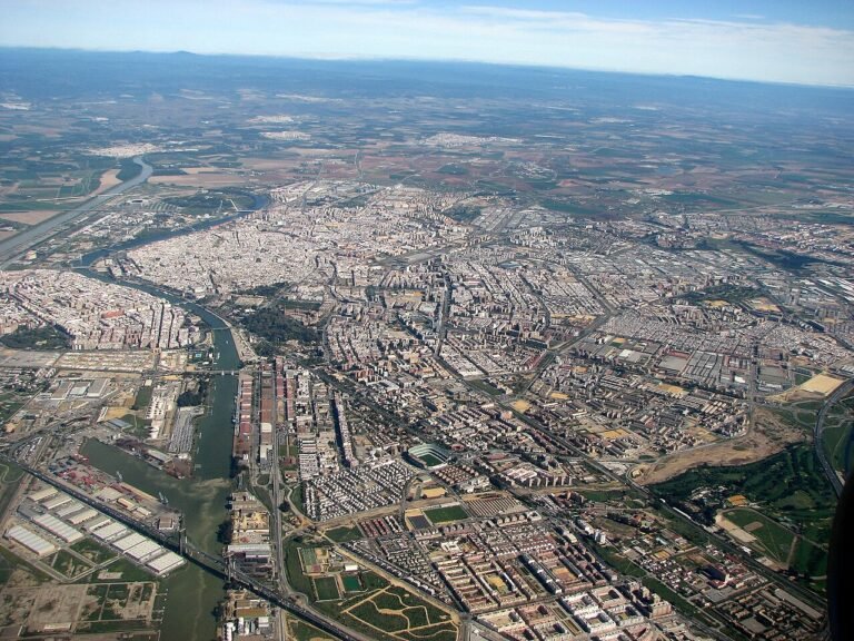 Urbanismo Sevilla: guía completa de trámites y licencias